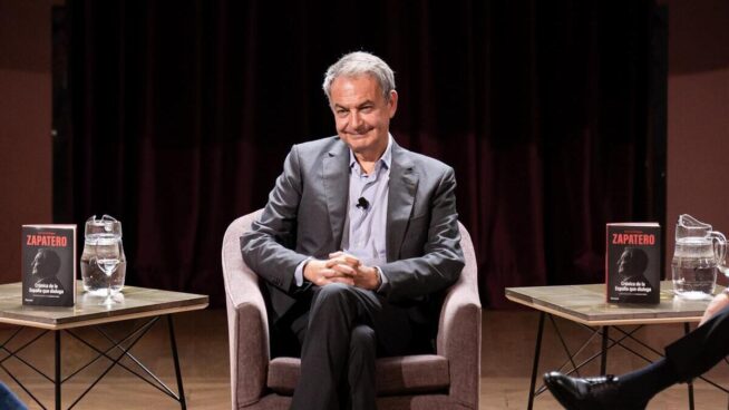Zapatero defiende la amnistía y elogia a Sánchez en la presentación de su nuevo libro