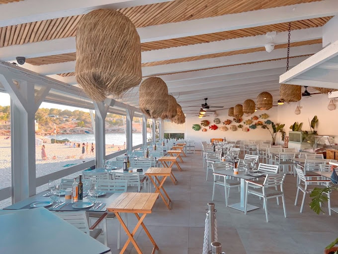 Terraza del Restaurante Sol, Formentera. Restaurante Sol Cala Saona