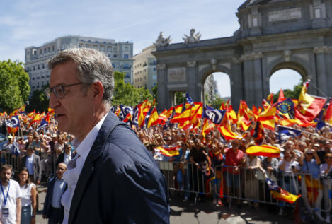 Miles de personas claman contra Sánchez y apoyan el adelanto electoral que exige Feijóo