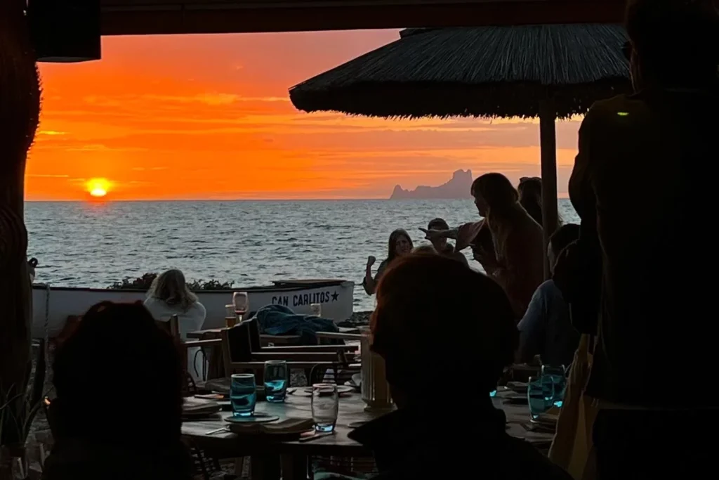 Puesta de sol desde la terraza de Can Carlitos, Formentera. 
Can Carlitos