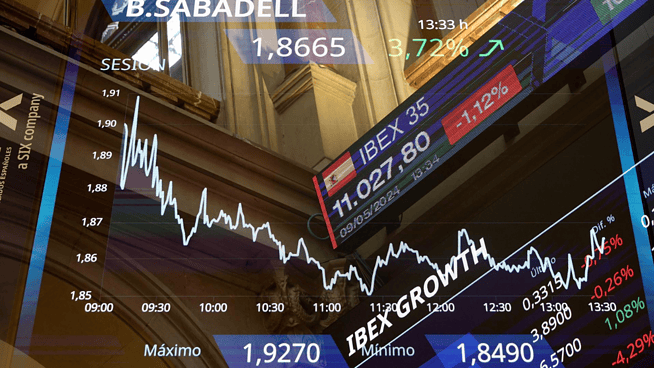 El Ibex sube un 2,3% en la semana de la opa de BBVA a Sabadell y recupera los 11.100 puntos