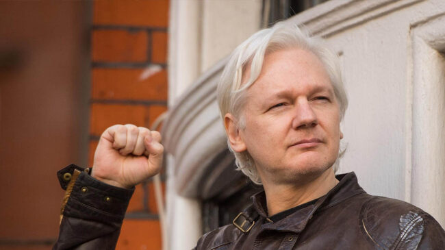 La Justicia británica permite a Assange volver a apelar contra su extradición a EEUU
