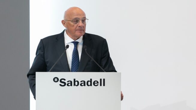 El presidente del Sabadell vende inmuebles por 9,5 millones y su patrimonial entra en beneficios