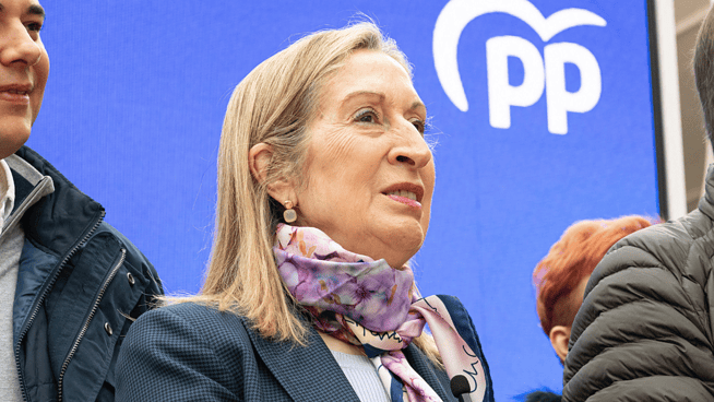 Ana Pastor: médica, diputada, ministra, presidenta del Congreso y siempre fiel a Rajoy