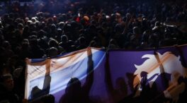 Cánticos contra Sánchez en Buenos Aires: «Pedro, tu mujer es una corrupta y vos también»