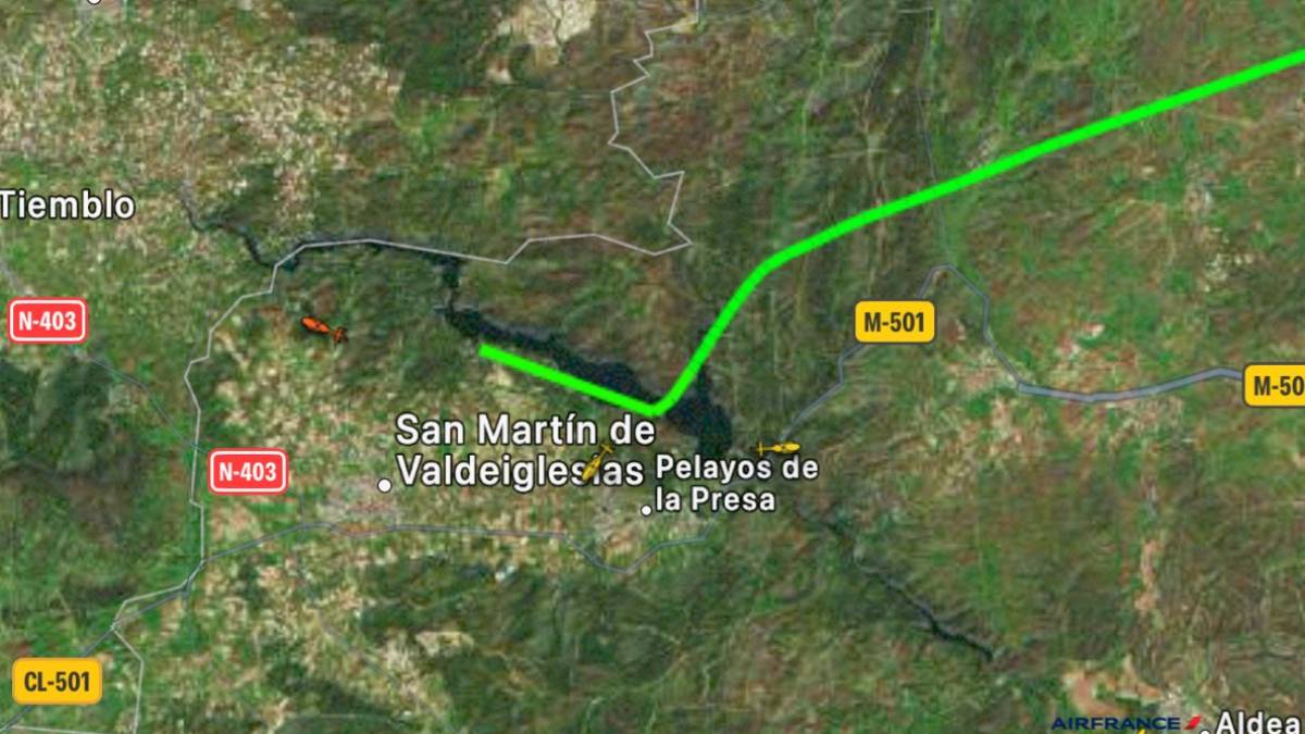 Mueren dos personas tras estrellarse una avioneta en el Pantano de San Juan (Madrid)