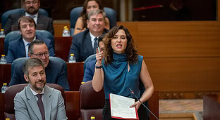 Ayuso contra la izquierda: «Pretenden hacer como con ETA. Tú mata, que yo te daré un Estado»