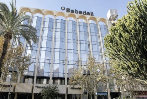 Los gestores de hipotecas del Sabadell se ponen en pie de guerra en plena opa de BBVA