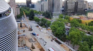 Una fuga de gas en las obras del Bernabéu obliga a cerrar el metro y cortar la Castellana