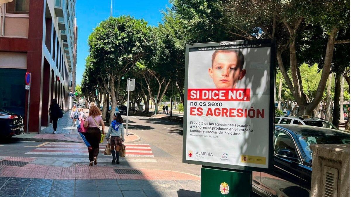 El Defensor del Menor investiga el cartel de Almería por «blanquear la pederastia»