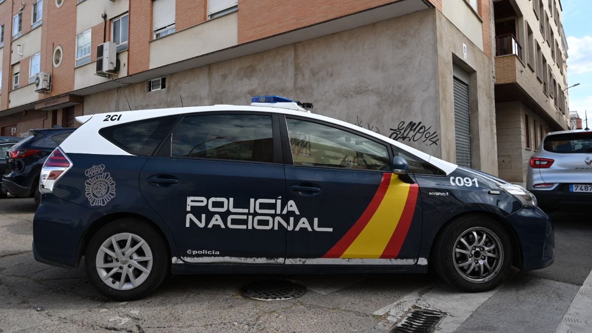 Un preso se fuga por el maletero de un coche tras una visita médica en Asturias