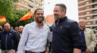 Vox propone incluir a los 'transedad' y a los 'transformers' en la 'ley trans' catalana