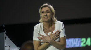 La Fiscalía pide cinco años de prisión a Marine Le Pen por malversación de fondos europeos