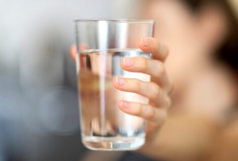 El truco para saber qué cantidad exacta de agua debes beber al día (en tu caso particular)
