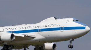 Estados Unidos renovará su «Avión del Juicio Final» con aparatos de segunda mano