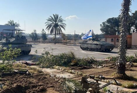 El Ejército de Israel toma la parte palestina del paso de Rafa