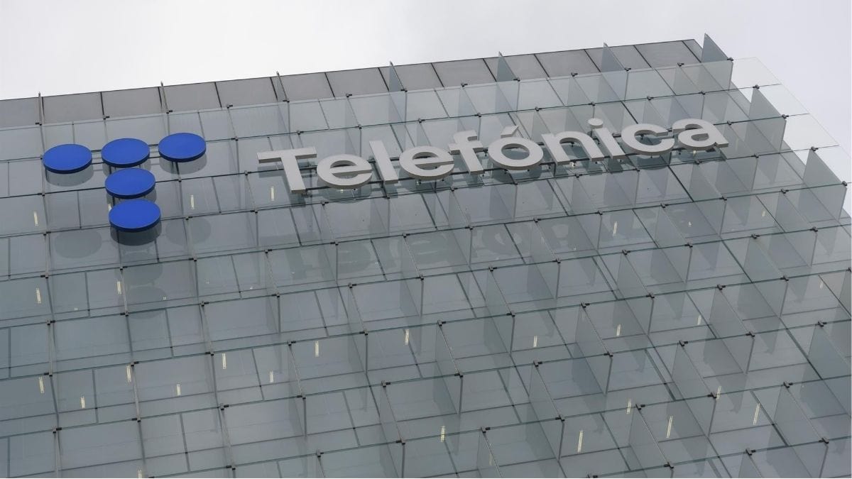 Telefónica investiga una supuesta filtración de datos de 120.000 clientes y empleados
