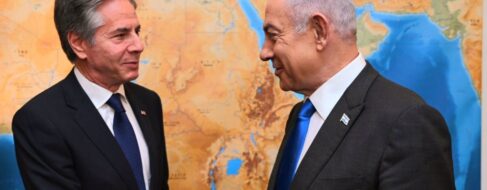 Blinken reitera ante Netanyahu la «clara posición» de EEUU en contra del asalto a Rafá