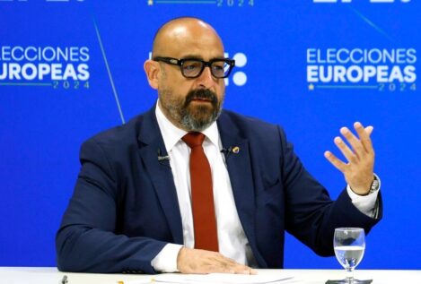 Jordi Cañas (Cs) descarta la presencia de Puigdemont en el debate: «Es un cobarde»