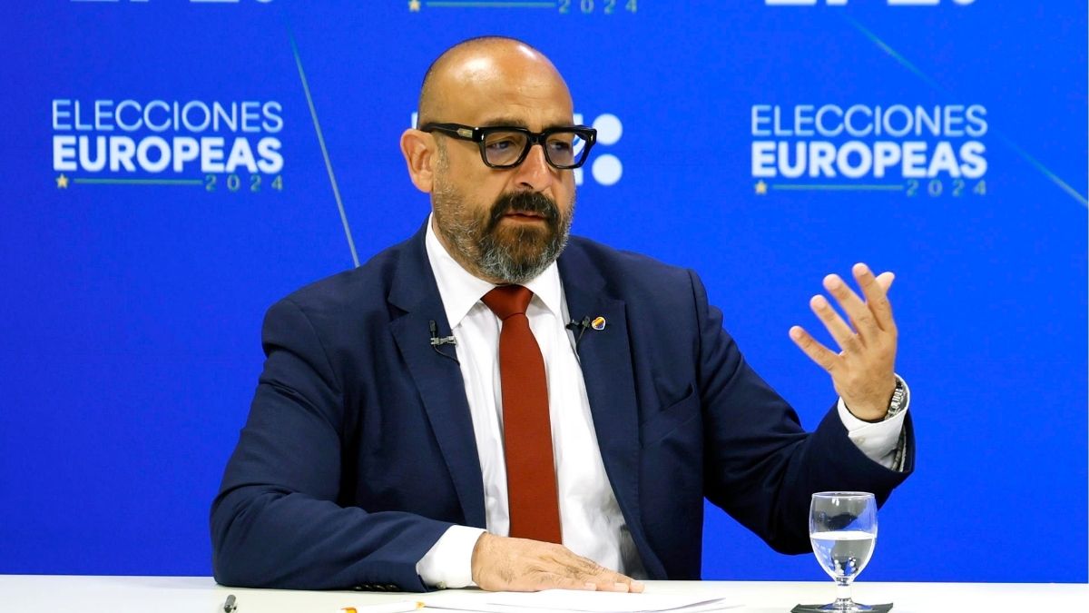 Jordi Cañas (Cs) descarta la presencia de Puigdemont en el debate: «Es un cobarde»