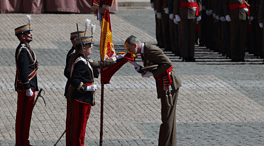 Felipe VI  jura bandera en conmemoración del 40 aniversario de su promoción en Zaragoza