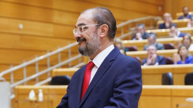 El PSOE abrirá expediente a Lambán por no votar la ley de amnistía en el Senado