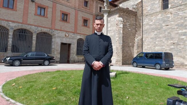 La exabadesa del convento de Belorado se querella contra al arzobispo de Burgos