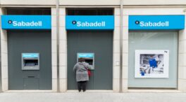 Los clientes del Sabadell aceleran la retirada de dinero de su gestora de fondos