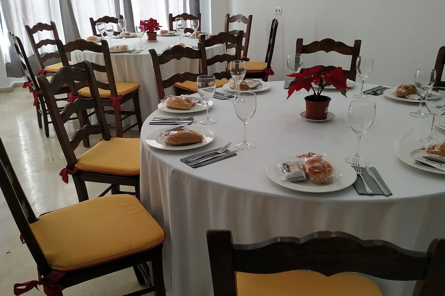 Interior del Bar Restaurante Paco Hijano, Vélez-Málaga.
Todo