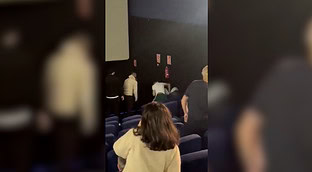 Pelea en una sala de cine en mitad de una película