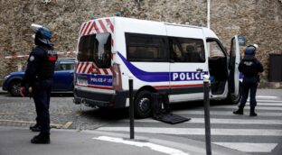 La Policía abate a un hombre que quería prender fuego a una sinagoga en Ruan (Francia)