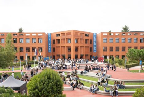 La Universidad Alfonso X el Sabio es una de las tres mejores para estudiar farmacia