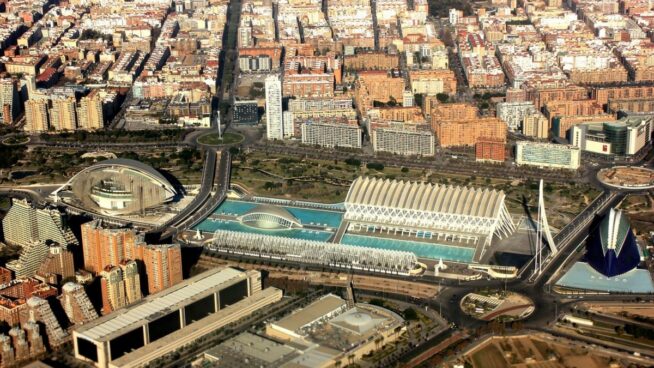 Estos son los destinos de Valencia donde puedes veranear a un precio 'low cost'
