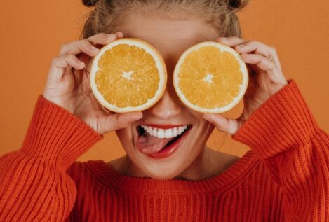 ¿Qué es mejor el zumo de naranja o la fruta entera? Un estudio lo revela