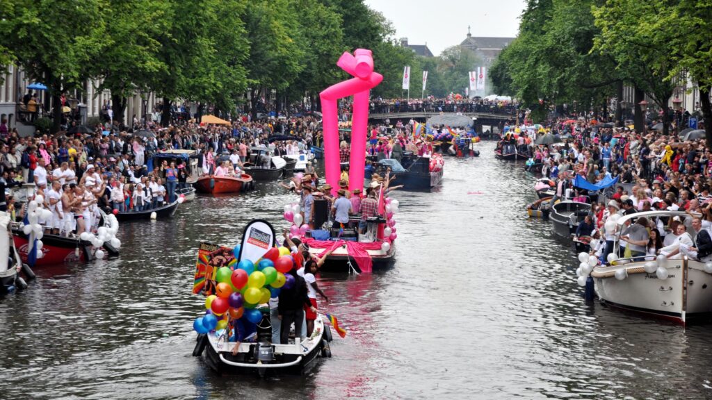 El desfile de barcos conocido como Canal Parade, Ámsterdam. 
Europa Press