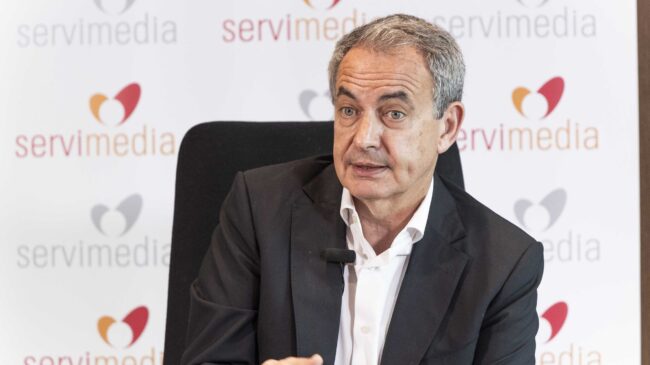 Zapatero considera «surrealista» que se acuse al Gobierno de querer controlar a los medios