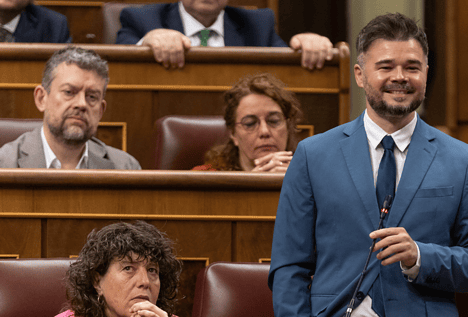 Rufián avisa a Illa sobre una posible repetición electoral en Cataluña: «Todo es posible»