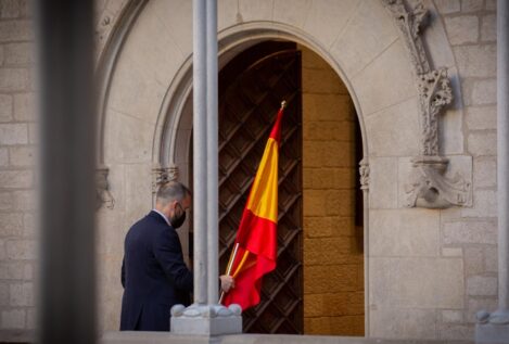 El PP propone que se multe a los ayuntamientos catalanes que no icen la bandera de España