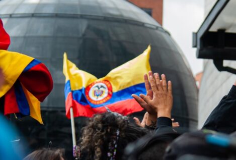 El Gobierno de Colombia pacta un alto el fuego «unilateral» con la disidencia de las FARC