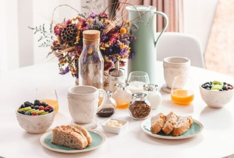 Un ayuno nocturno más largo y desayunar temprano se relaciona con un peso saludable