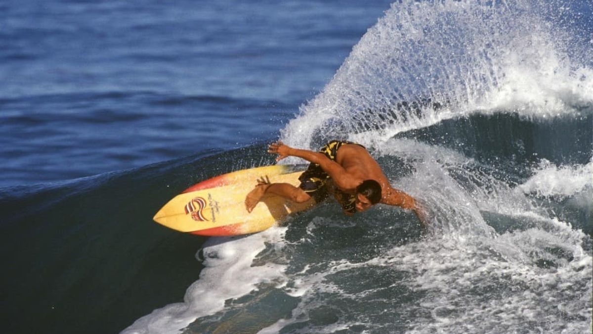 Muere un actor de ‘Piratas del Caribe’ tras ser atacado por un tiburón mientras hacía surf