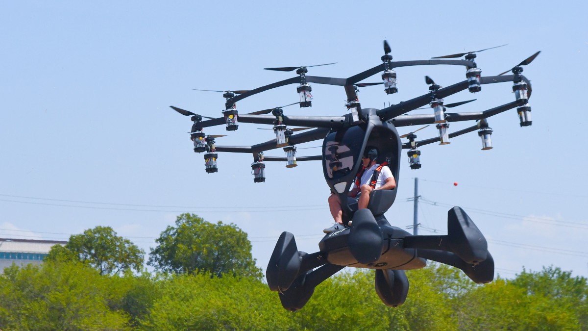 La nueva legislación va a hacer estallar el mercado laboral entre los pilotos de drones