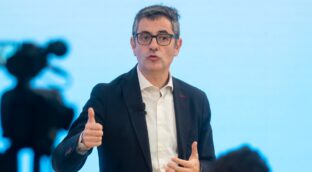 Dos asociaciones de jueces condenan la «presión» de Bolaños sobre el juez Peinado