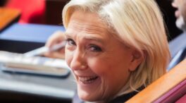 Le Pen: tus ojos azules son un volcán apagado
