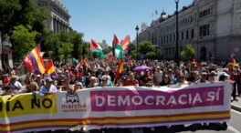 Pincha la «marcha republicana» en Madrid: 4.000 personas piden abolir la monarquía