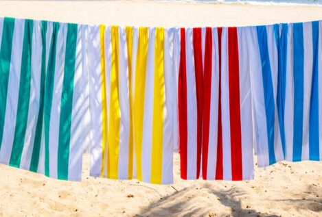Disfruta del sol y túmbate en la arena con las mejores toallas de playa