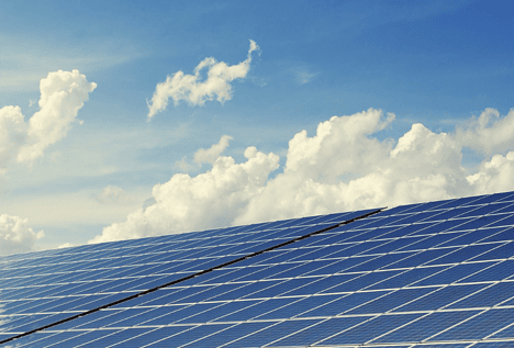 La UE tiene más de 230.000 paneles solares cada día desde 2019