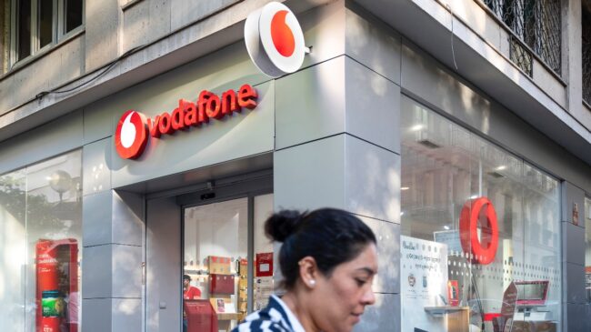 Los sindicatos de Vodafone acusan a Zegona de ocultar los recortes y el ERE durante un mes