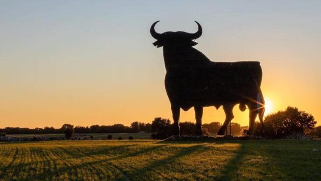 Toro de Osborne: por qué están en las carreteras y en qué ciudades siguen existiendo