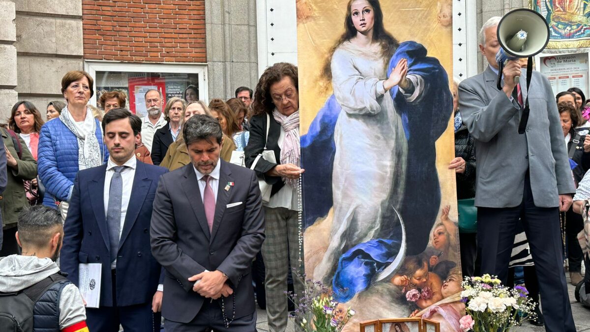 La Justicia tumba la decisión del Gobierno de prohibir el rezo del rosario el 8-J en Ferraz